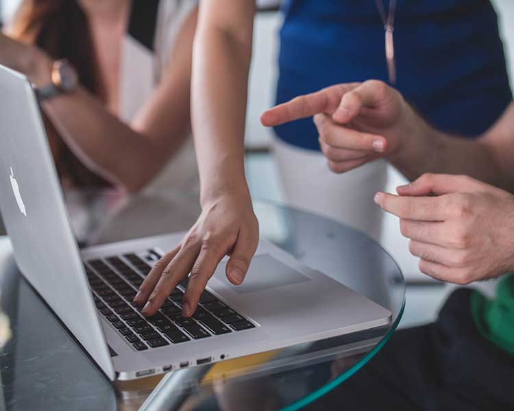 Contactar Agencia de Marketing para Abogados en Málaga